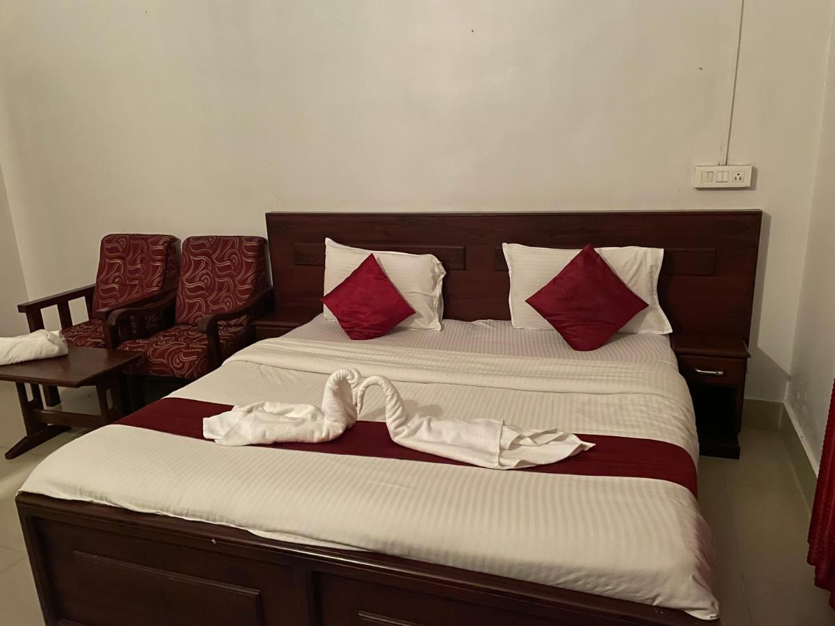Hotel Caveri Madikeri Eksteriør bilde