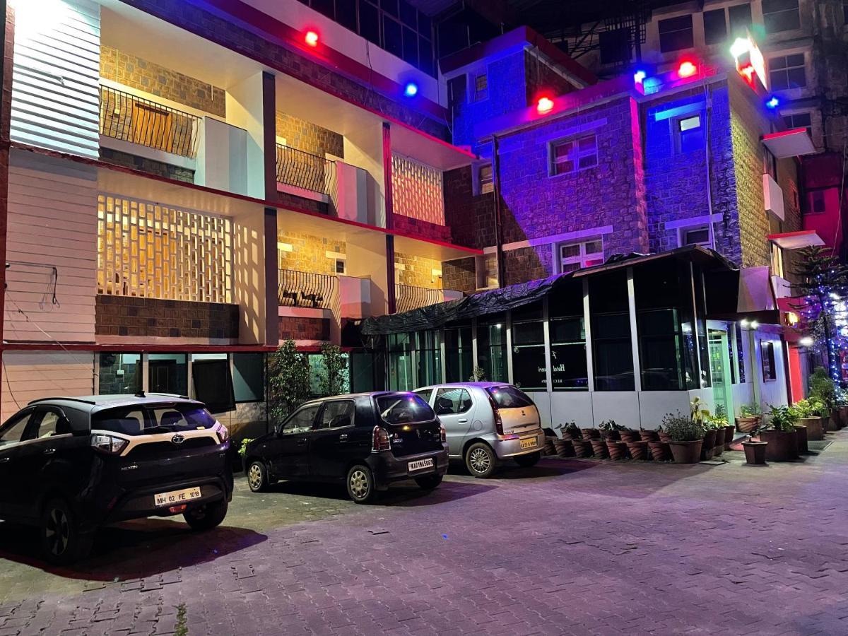 Hotel Caveri Madikeri Eksteriør bilde